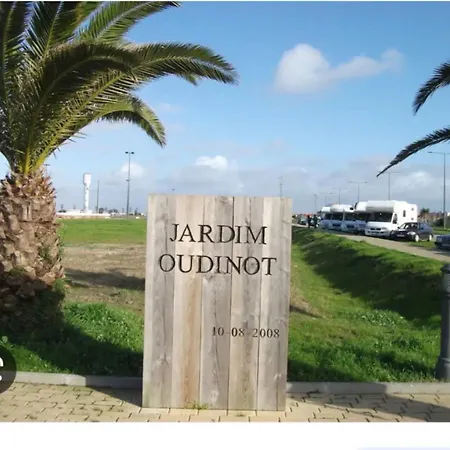 Appartamento Corrente Do Oudinot Perto Da